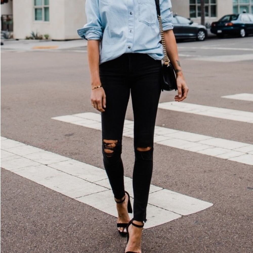 Old Navy Rockstar Super Skinny Ankle Distressed Jeans